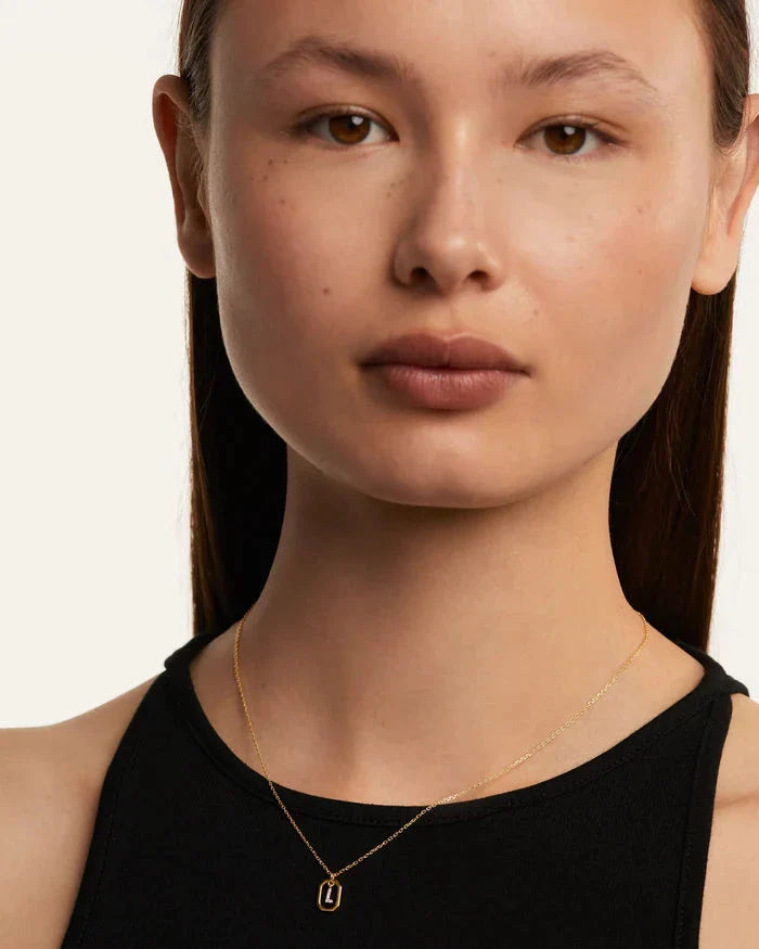 Essante™ Initial Ketting