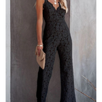 Felicia | Jumpsuit mit V-Ausschnitt und Spitzenrücken